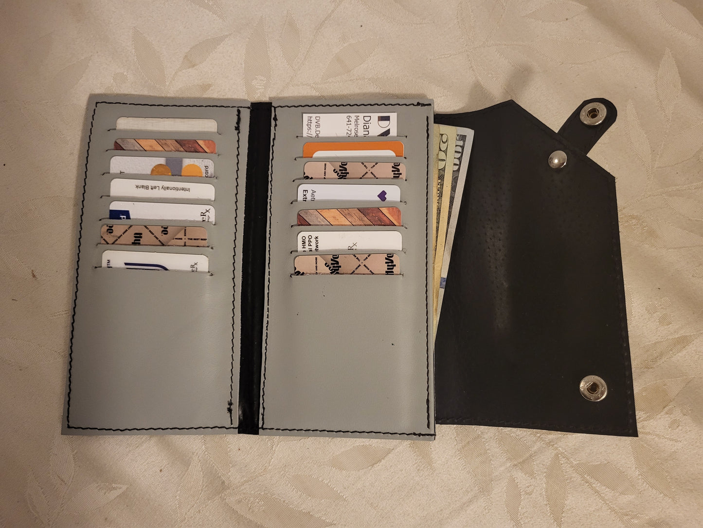 JeroniMoney Wallet in Leather (14 card slots)