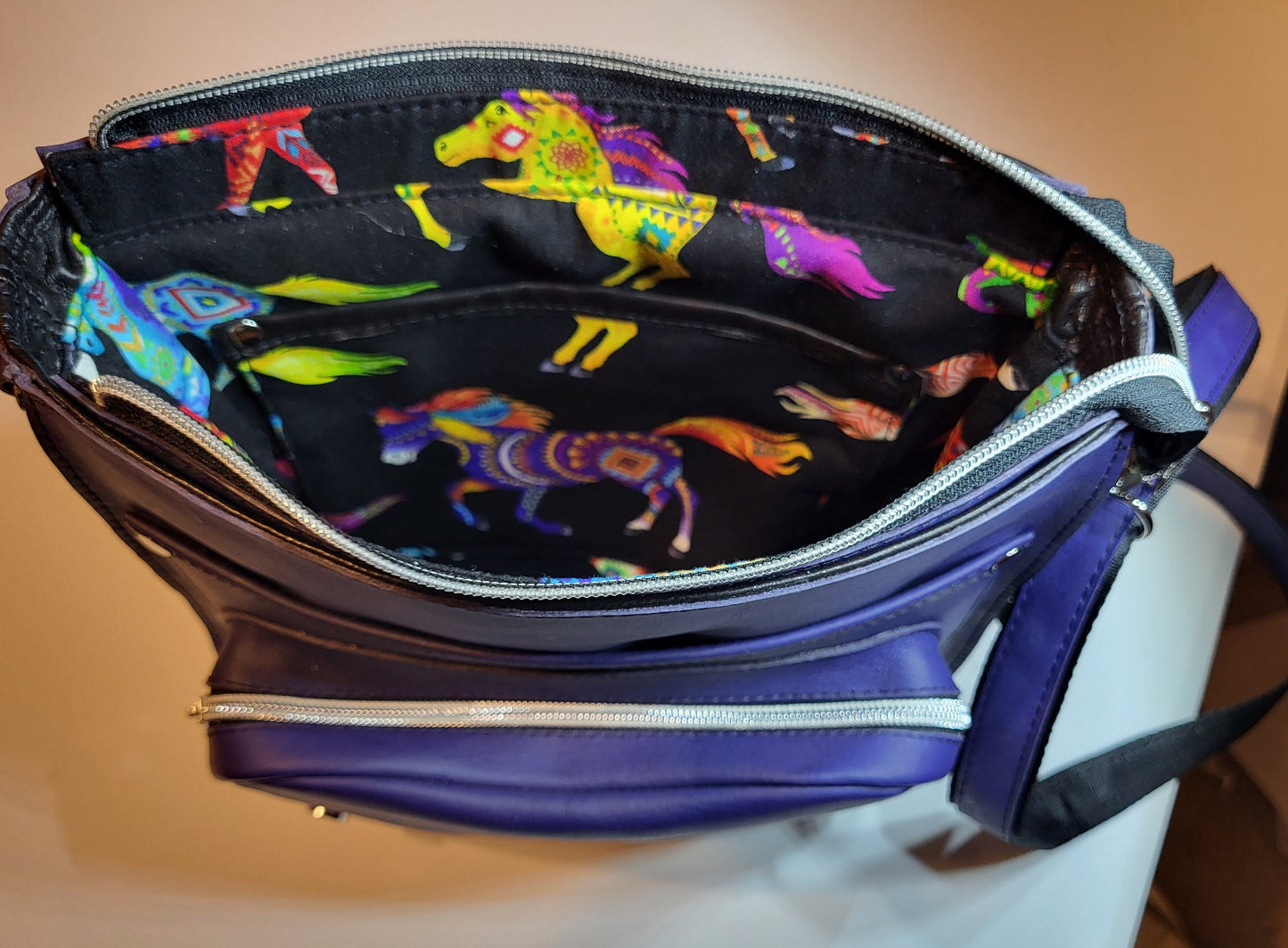 JeroniMore Messenger Bag in Leather