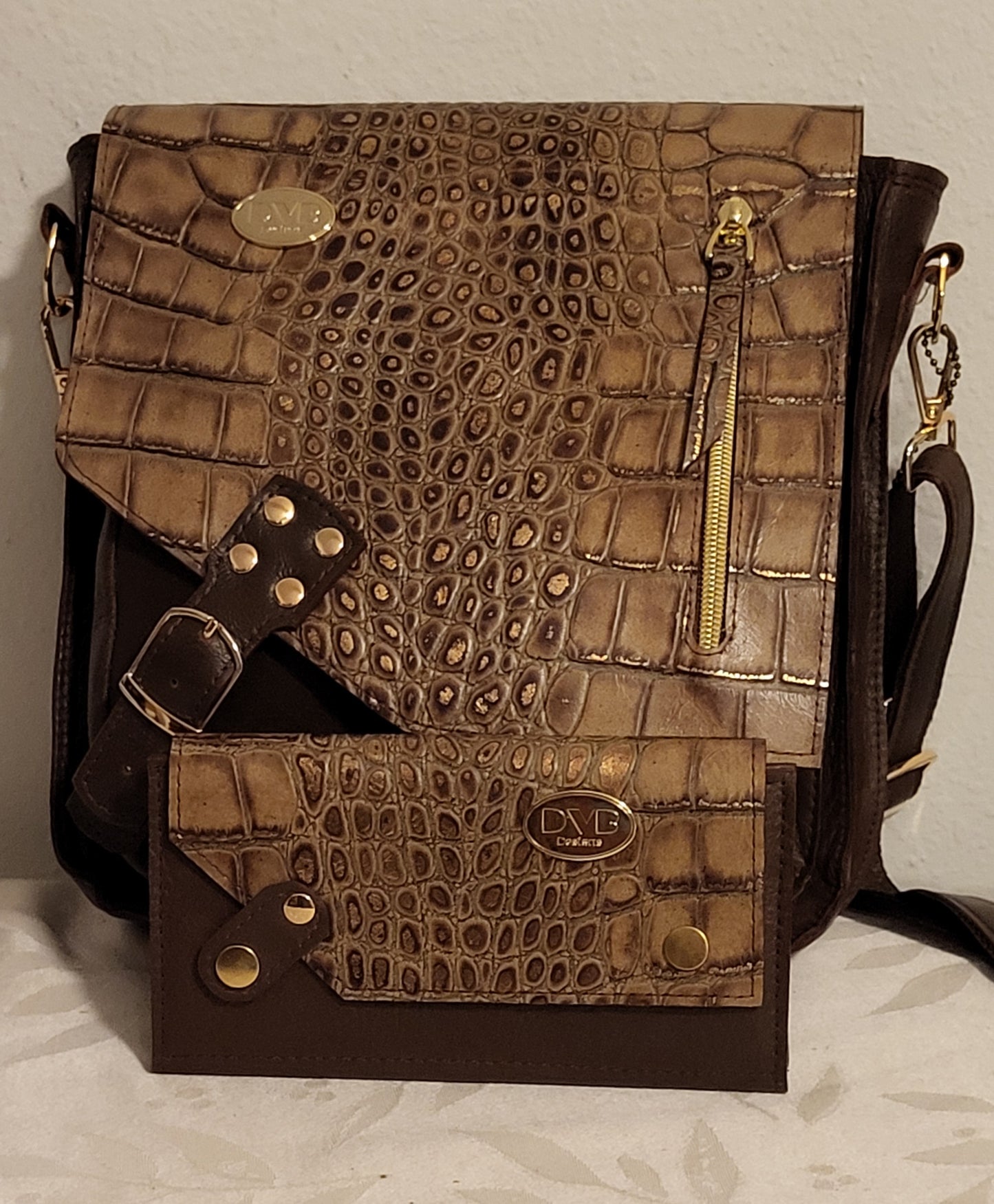 JeroniMore Messenger Bag in Leather