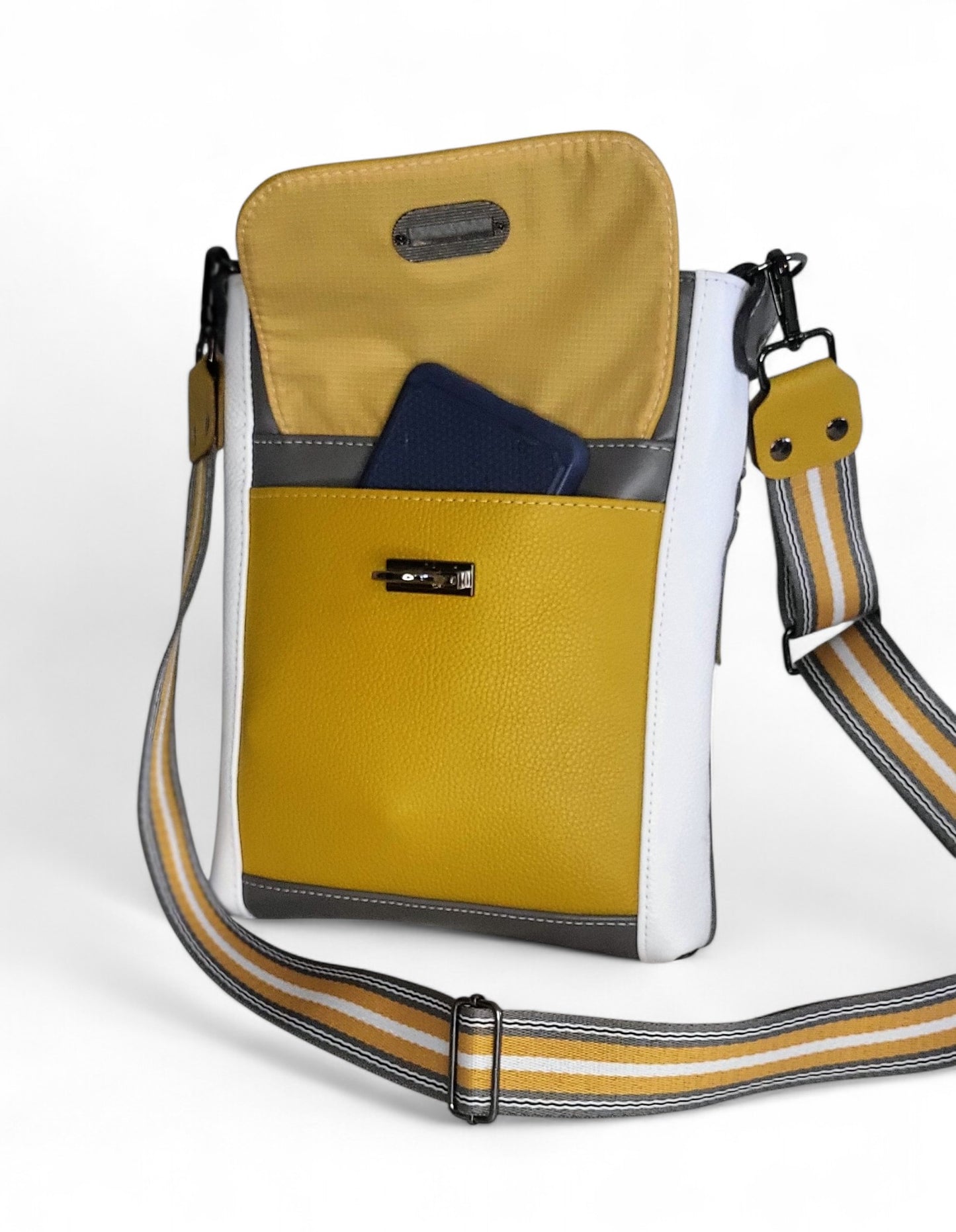 Dayla Crossbody in Leather