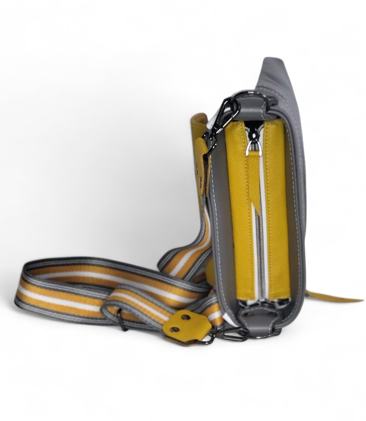 Dayla Crossbody in Leather