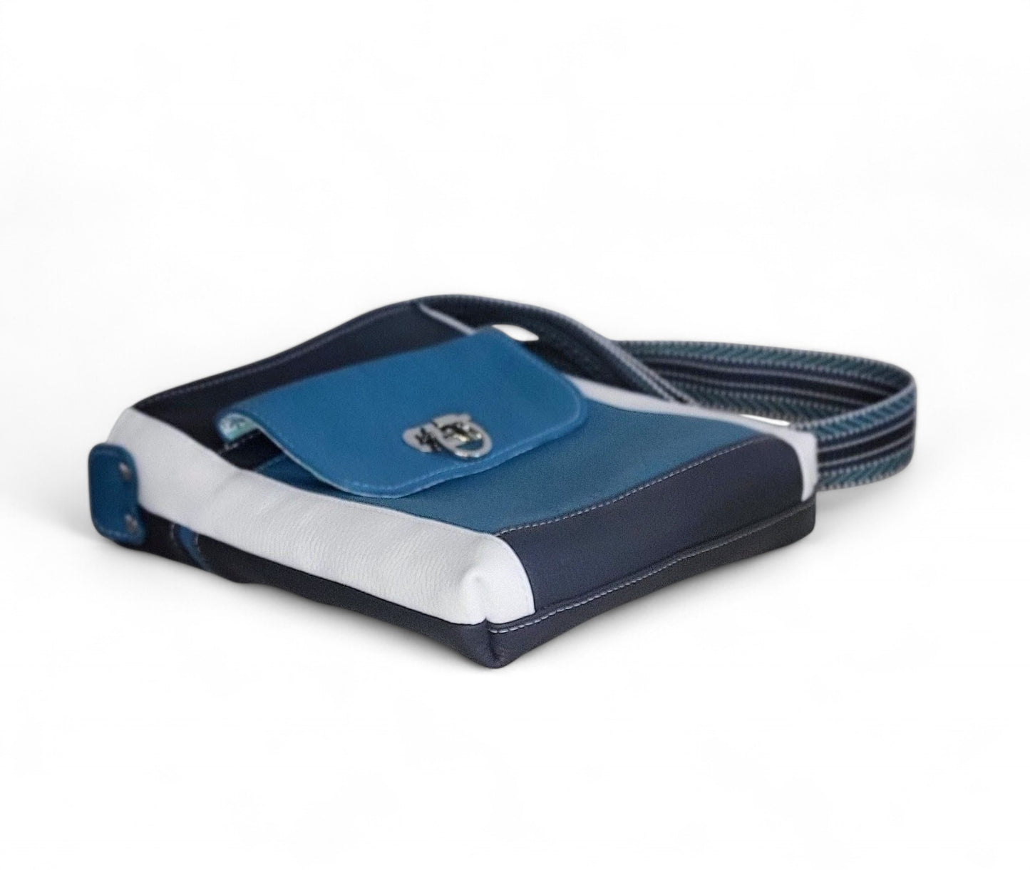 Dayla Crossbody in Leather